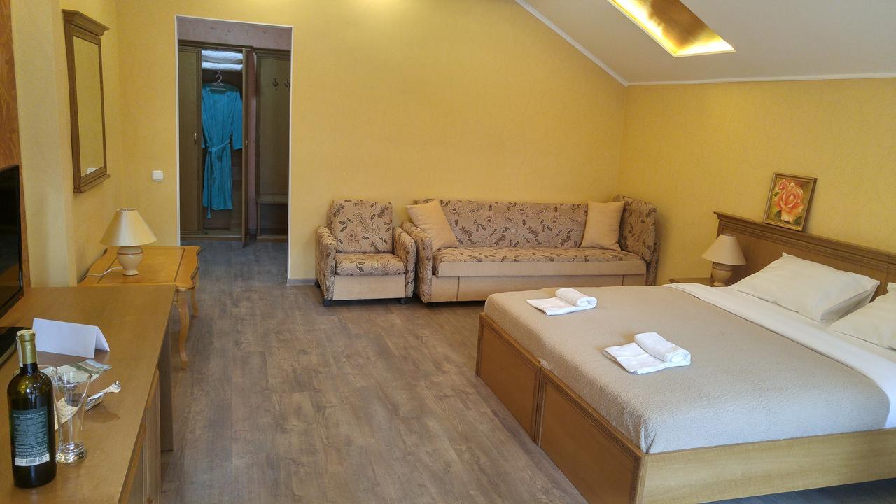 Белый Берег Загородный Отель Belyy Bereg Ngoại thất bức ảnh